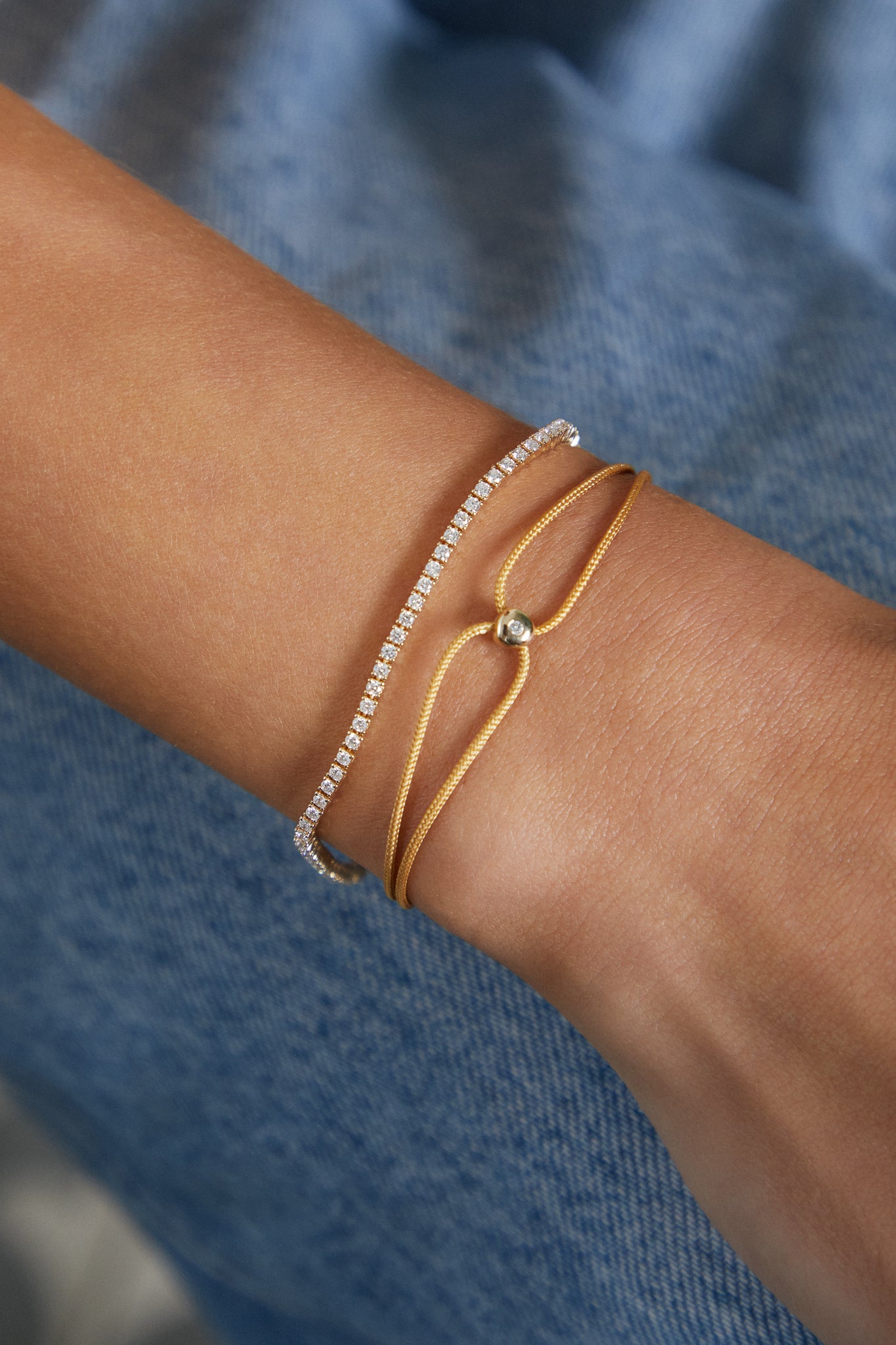 Diamond Dot Cord Bracelet In Yellow Gold