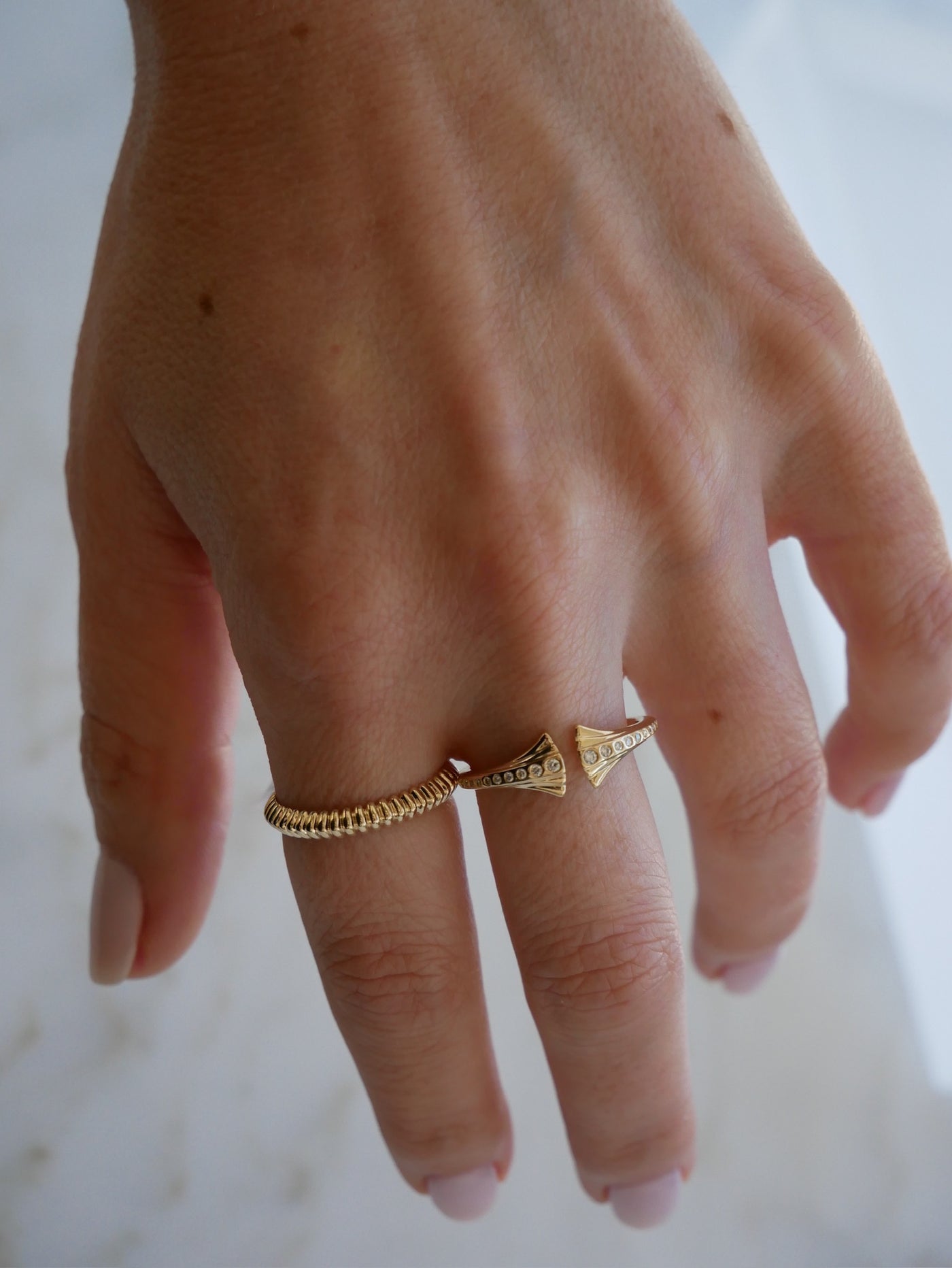 Gold Fluted Knife Edge Ring