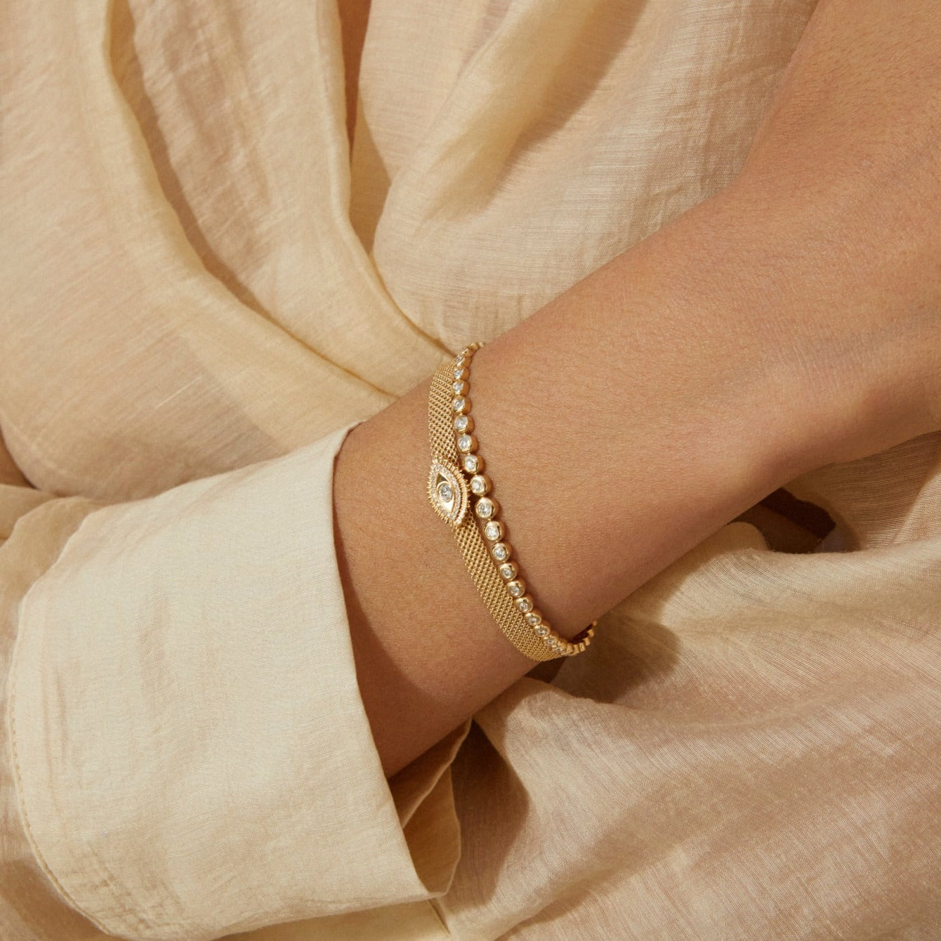 Graduated Diamond Pillow Eternity Bracelet