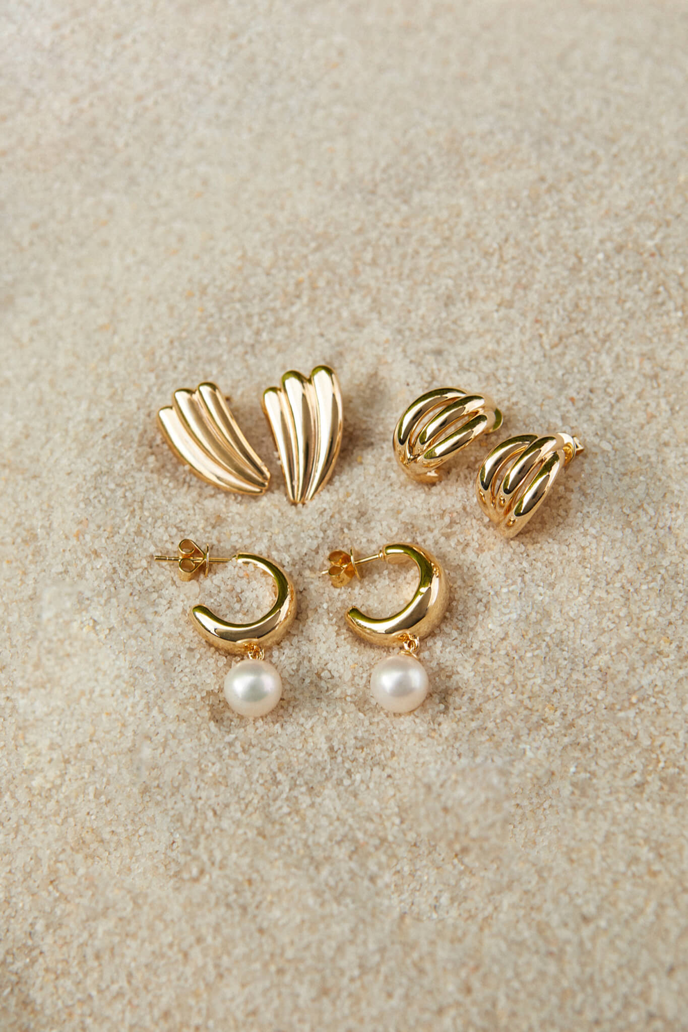EF Collection 14k yellow gold earrings in sand