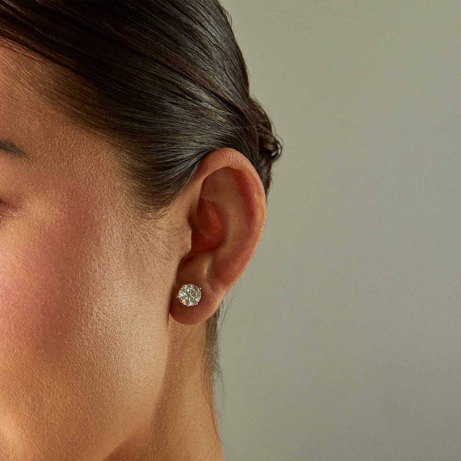 Round Diamond Solitaire Stud Earrings