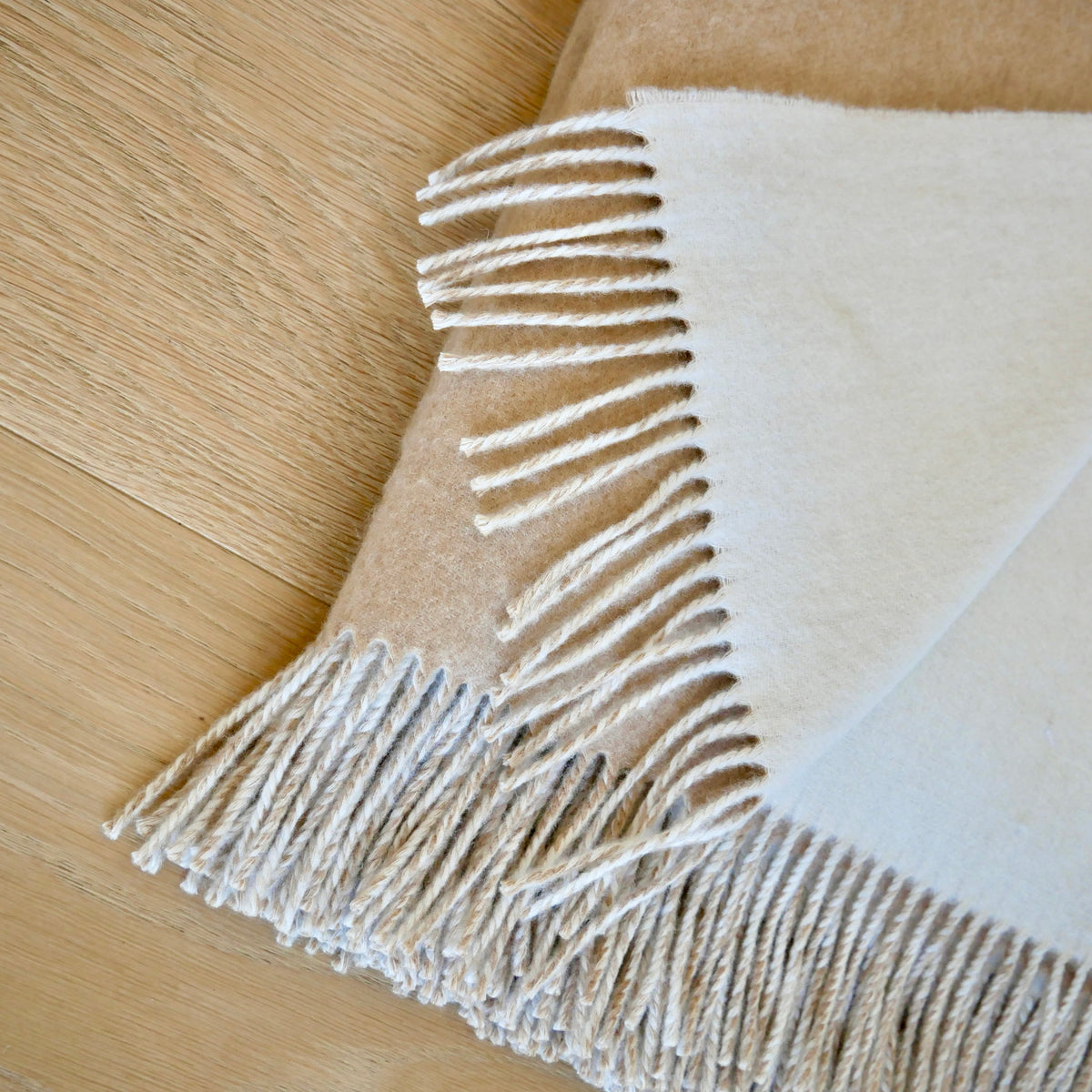 Reversible Cashmere Throw Blanket in Clove and Ivory
