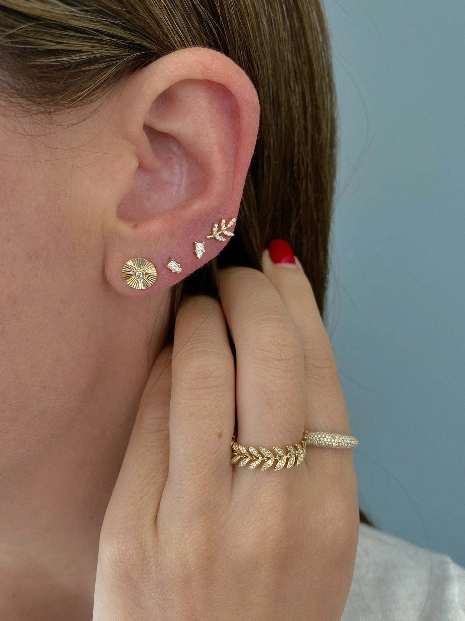 Diamond Fluted Disc Stud Earring