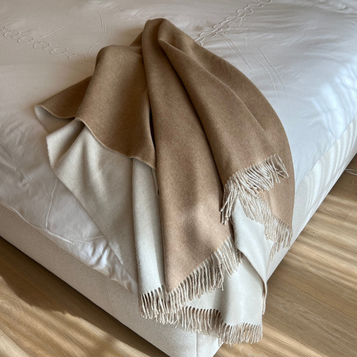 Reversible Cashmere Throw Blanket in Clove and Ivory