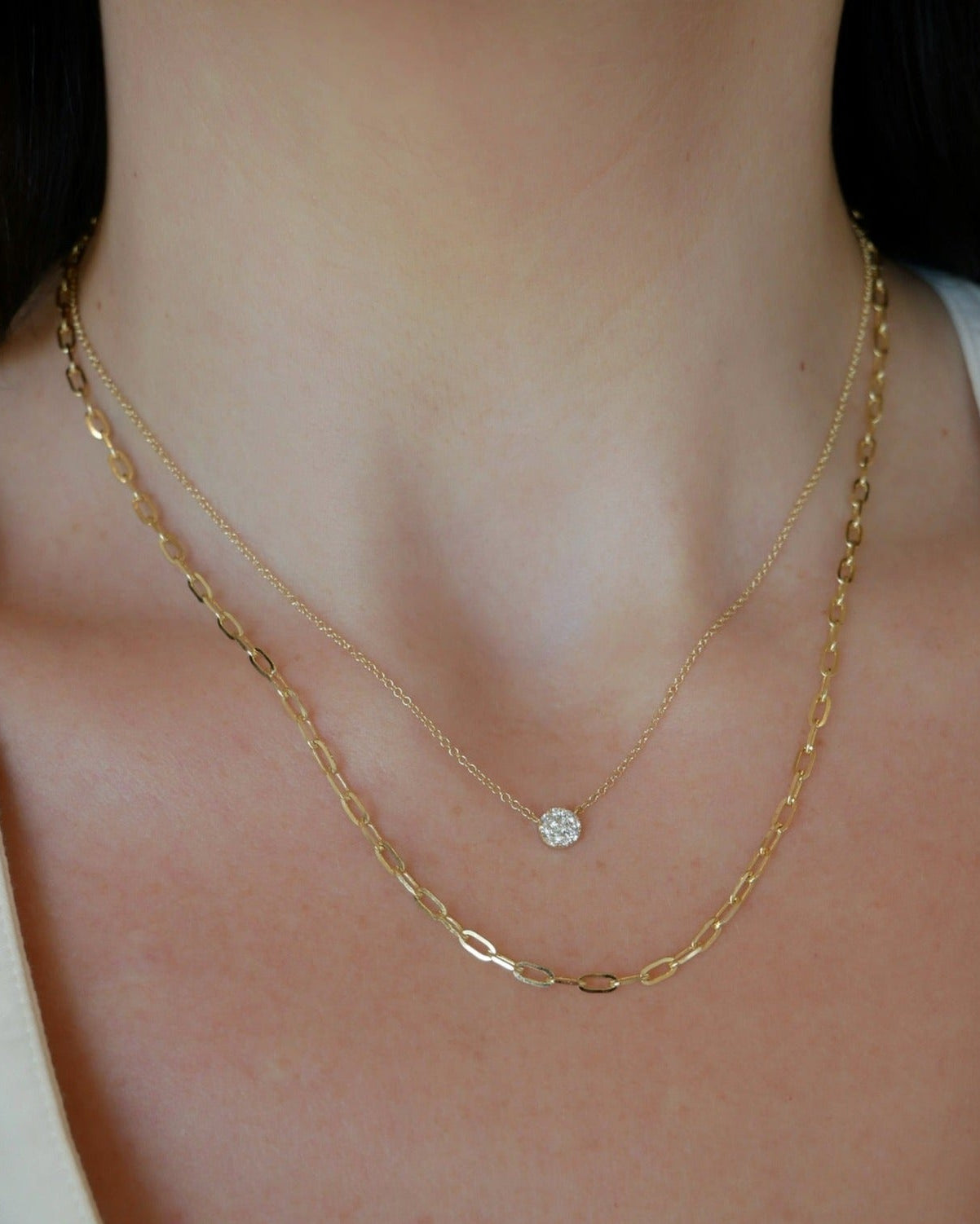 Mini Link Necklace on the neck in yellow gold